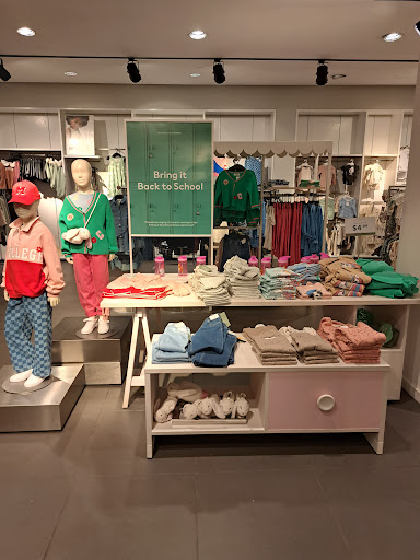 Clothing Store «H&M», reviews and photos, 1620 Cumberland Mall, Atlanta, GA 30339, USA