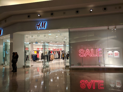 Clothing Store «H&M», reviews and photos, 4200 Conroy Rd, Orlando, FL 32839, USA