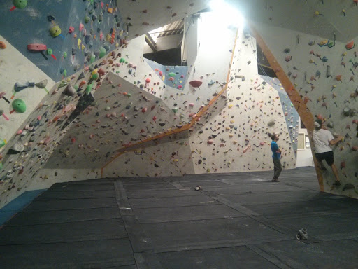 Gym «Gold Crush Climbing Gym», reviews and photos, 124 Clydesdale Ct d, Grass Valley, CA 95945, USA