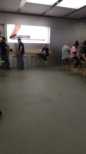 Computer Store «Apple Cherry Hill», reviews and photos, 2000 NJ-38, Cherry Hill, NJ 08002, USA