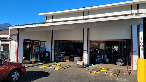 Auto Repair Shop «Gerber Tire & Service Center», reviews and photos, 1605 SW Hwy 101, Lincoln City, OR 97367, USA