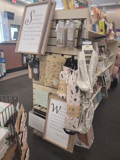 Book Store «Books-A-Million», reviews and photos, 444 Chicago Ridge Mall F-10, Chicago Ridge, IL 60415, USA