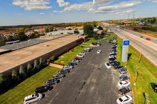 Used Car Dealer «Knauz North», reviews and photos, 2950 N Skokie Hwy, North Chicago, IL 60064, USA
