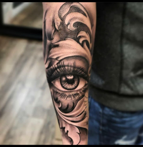 Explore kintsugi tattoo ideas, creative tattoo ideas in Lake Alfred, available at Moreira Ink