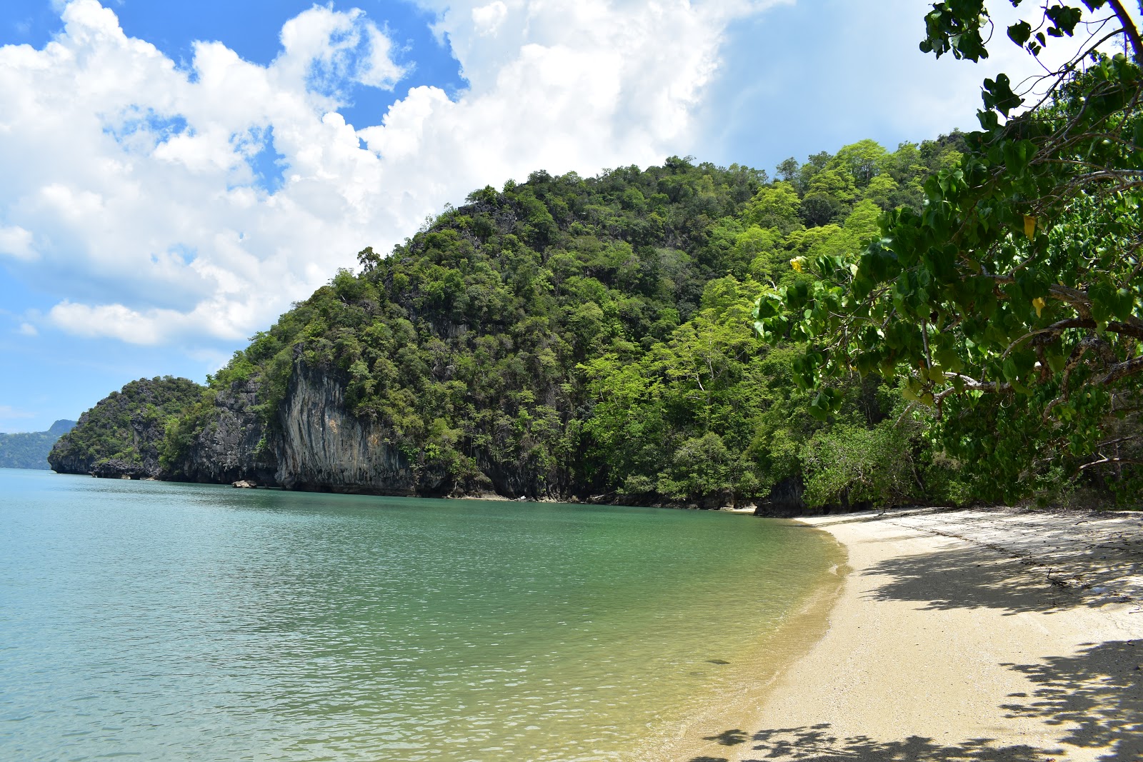 Photo of Cherita Cave Beach with bright sand surface