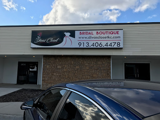 Divas Closet Bridal Boutique, 1034 Merriam Ln, Kansas City, KS 66103, USA, 
