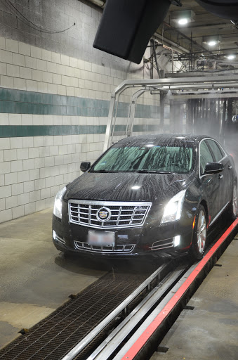 Car Wash «Platinum Car Wash & Lube Center», reviews and photos, 20 E Loop Rd, Wheaton, IL 60189, USA