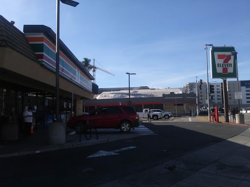 Convenience Store «7-Eleven», reviews and photos, 2350 Harrison St, Oakland, CA 94612, USA