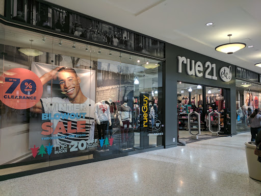 Clothing Store «rue21», reviews and photos, 203 Mall Cir Dr, Monroeville, PA 15146, USA