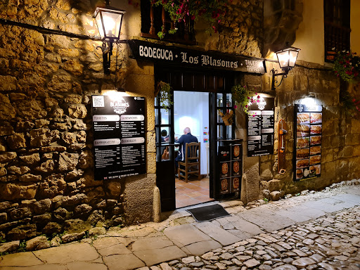 Bodeguca.           Los Blasones