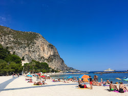 Foto von Petite Afrique Strand und die siedlung