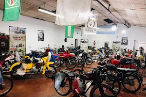 Museo de Motos y Biciclos image