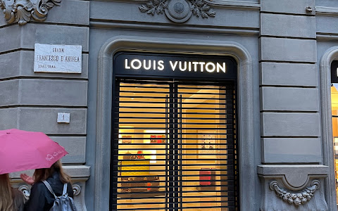 LOUIS VUITTON nearby at Via dei Mille 2, Napoli, Italy - Men's