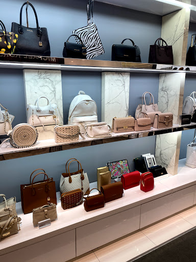 Fashion Accessories Store «Michael Kors», reviews and photos, 1800 Sawgrass Mills Cir #2630, Sunrise, FL 33323, USA