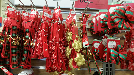 Pet Supply Store «PetSmart», reviews and photos, 288 12th Ave, Hanford, CA 93230, USA