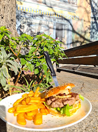 Hamburger du Cafe Planch'a Pain Sucre & Sale à Montpellier - n°3
