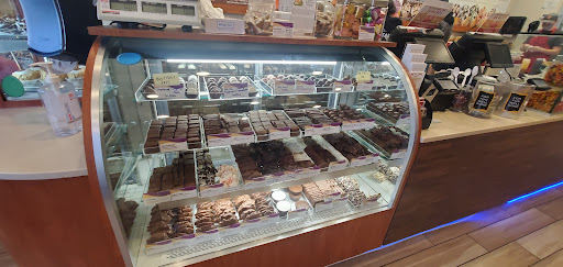 Ice Cream Shop «Cold Stone Creamery & Rocky Mountain Chocolate Factory», reviews and photos, 1917 W 1800 N, Clinton, UT 84015, USA