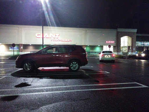 Grocery Store «Giant Food Stores», reviews and photos, 4001 New Falls Rd, Levittown, PA 19056, USA