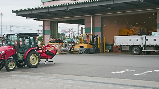 鉄の倉庫 東京