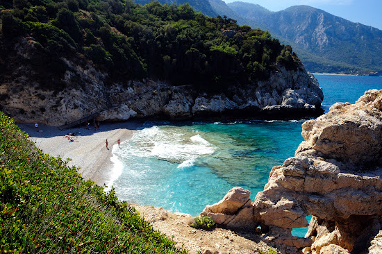 Mikro Seitani beach
