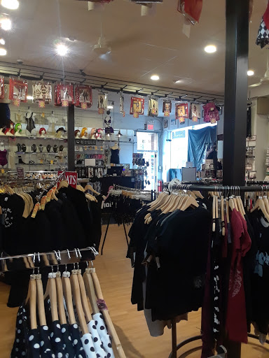 Clothing Store «The Mission Boutique», reviews and photos, 14625 Madison Ave, Lakewood, OH 44107, USA