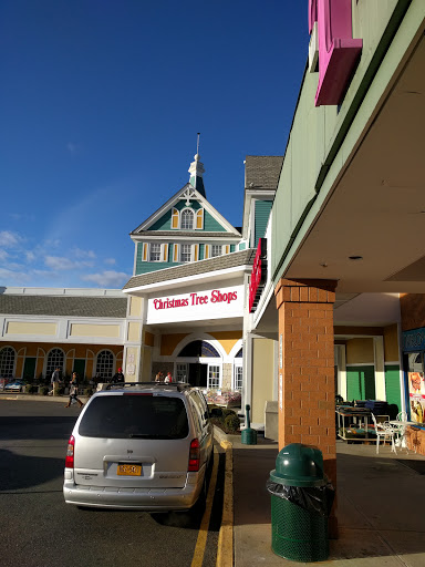 Home Goods Store «Christmas Tree Shops», reviews and photos, 15 Backus Ave Suite 42, Danbury, CT 06810, USA
