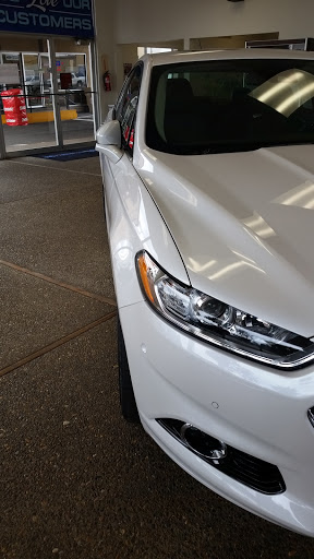  «Mid Valley Ford», reviews and photos, 201 NE Polk Station Rd, Dallas, OR 97338, USA