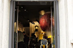 Victorinox Flagship Store Zürich image
