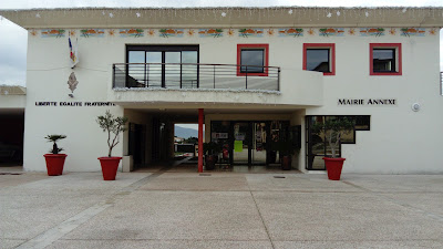 mairie annexe à Roquebrune-sur-Argens