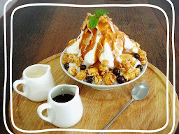 Snow Day Dessert Café