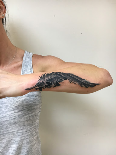 Tattoo Shop «Dharma Tattoo Studio», reviews and photos, 40 Curtiss Pkwy, Miami Springs, FL 33166, USA