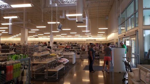 Department Store «Nordstrom Rack Tempe Marketplace», reviews and photos, 1900 E Rio Salado Pkwy, Tempe, AZ 85281, USA