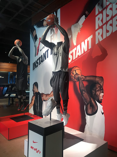 Clothing Store «Nike Mall of America», reviews and photos, 244 West Market, Bloomington, MN 55425, USA