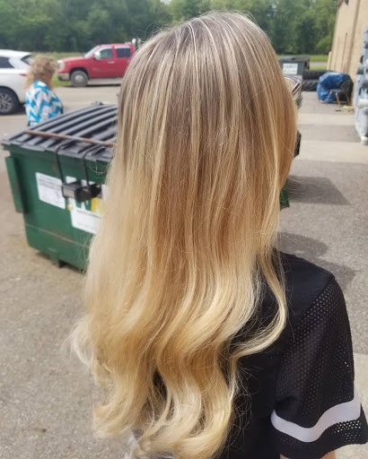 Hair Salon «Famous Hair», reviews and photos, 218 Park Dr Ste E, Weirton, WV 26062, USA