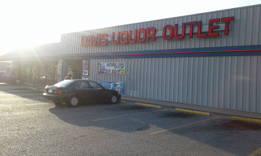 Liquor Store «Davis Liquor Outlet», reviews and photos, 1406 N Waco Ave, Wichita, KS 67203, USA