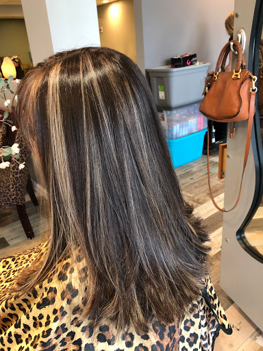 Hair Salon «Hair 2 Dye 4 Salon», reviews and photos, 165 Newark Pompton Turnpike, Pequannock Township, NJ 07440, USA