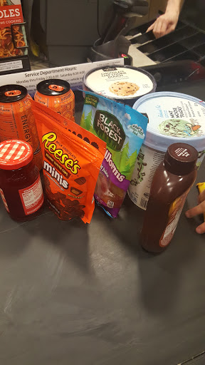 Grocery Store «Safeway», reviews and photos, 900 Meridian Ave E Suite 12, Milton, WA 98354, USA