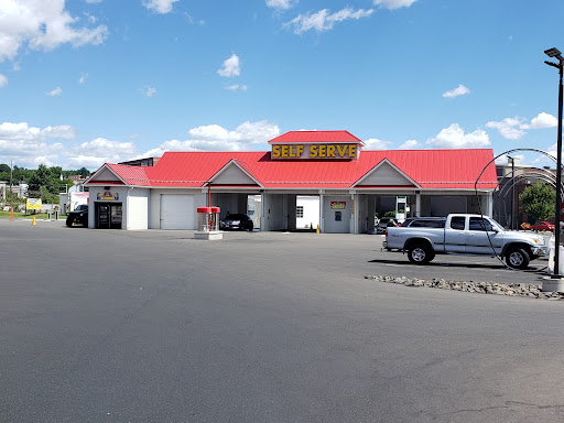 Flash Car Wash en New Britain