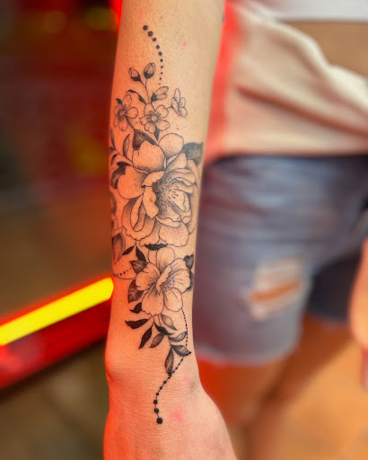 Find tattoos ideas for men with meaning for your next unique tattoo in Honolulu at Aloha Tattoo Waikiki Hilton Hawaiian Village Rainbow Bazaar