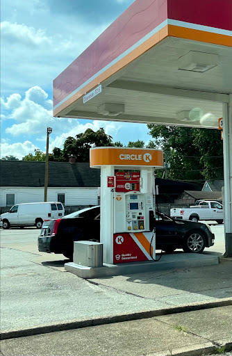 Convenience Store «Circle K», reviews and photos, 602 W Main St, New Albany, IN 47150, USA