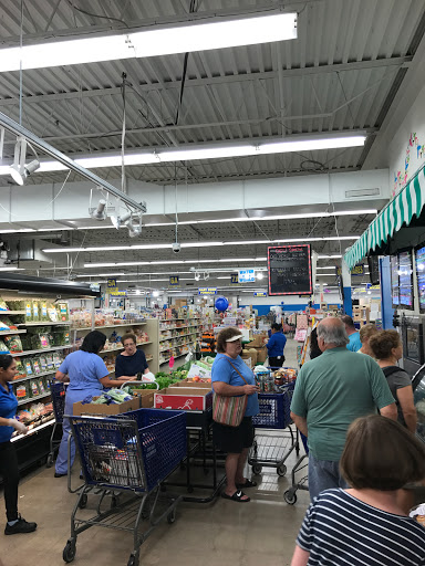 Grocery Store «P & R Discount Grocery», reviews and photos, 600 Scranton Carbondale Hwy, Eynon, PA 18403, USA