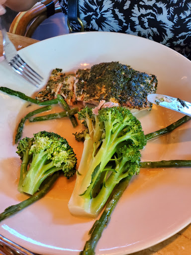 Restaurant «The Cheesecake Factory», reviews and photos, 140 Market Street, Yonkers, NY 10710, USA