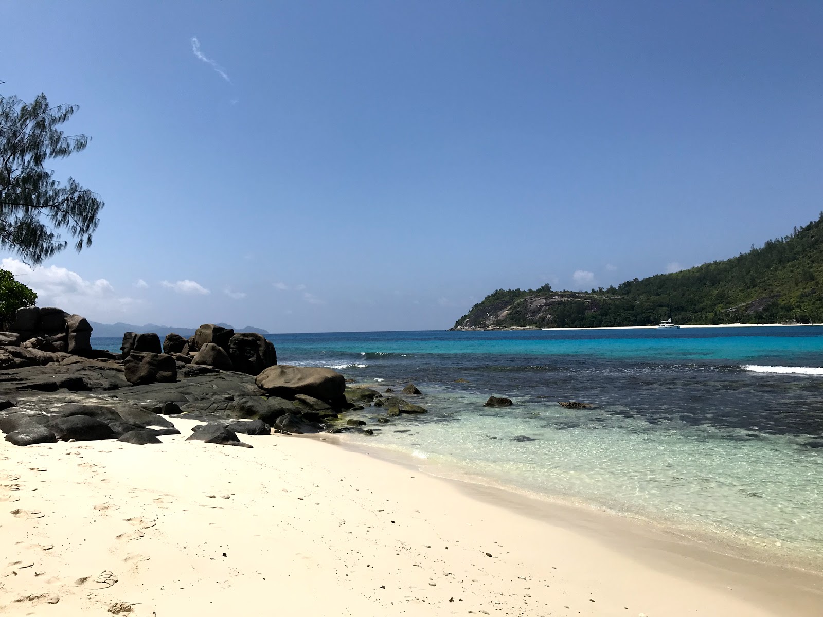 Foto de Lans Angle Beach com areia bege fina superfície