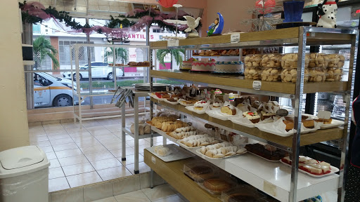 Pastelería y Panificadora Mercy en Chetumal