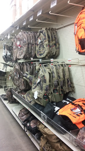 Department Store «Mills Fleet Farm», reviews and photos, 1001 Industrial St, Hudson, WI 54016, USA