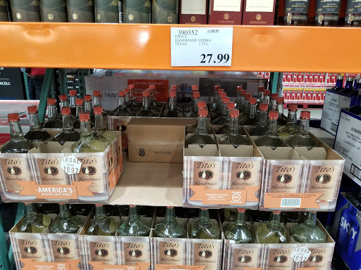 Warehouse store «Costco Wholesale», reviews and photos, 5401 Katella Ave, Cypress, CA 90720, USA