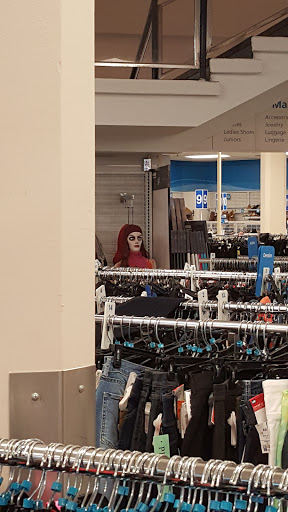 Clothing Store «Ross Dress for Less», reviews and photos, 13750 Riverside Dr, Sherman Oaks, CA 91423, USA