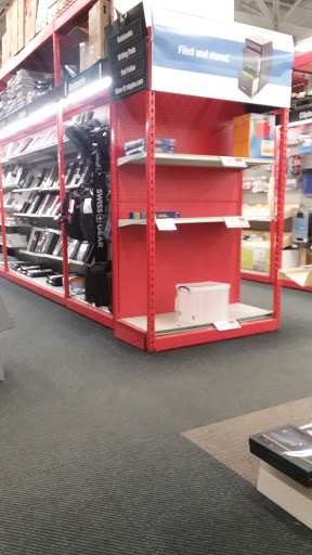 Office Supply Store «Staples», reviews and photos, 17410 Mack Ave, Grosse Pointe, MI 48230, USA