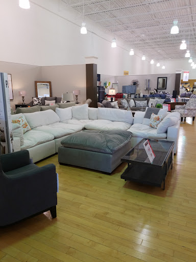 Furniture Store «American Signature Furniture», reviews and photos, 1924 W International Speedway Blvd, Daytona Beach, FL 32114, USA