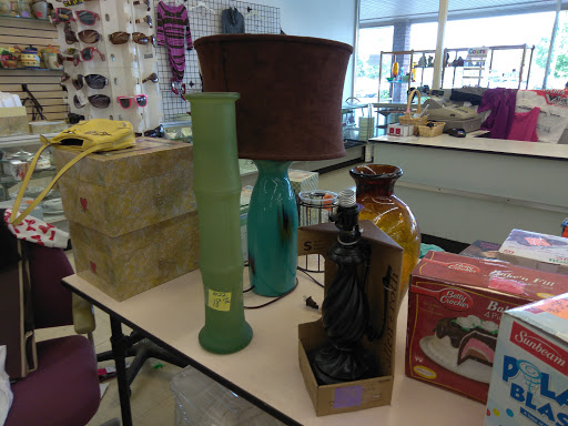 Shopping Mall «Freedom Village Shopping Center», reviews and photos, 1039 Alleghany St, Charlotte, NC 28208, USA